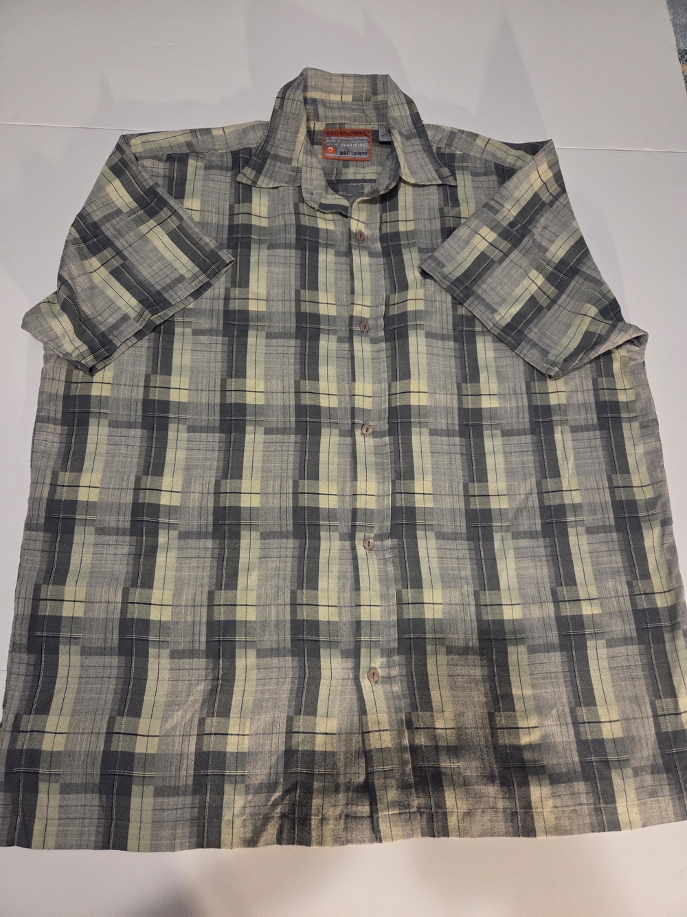 Vinatage Authentic Bugle Boy Men's Short-Sleeve Plaid Button-Up Shirt